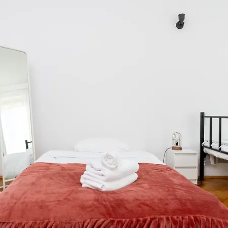 Vistula River Spacious Apartment Krakow